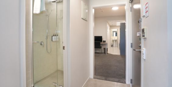 dedicated 2-bedroom apartment bathroom